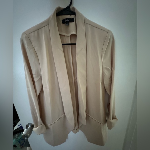 LULUS TAUPE BLAZER SIZE MEDIUM. NEVER WORN - Picture 1 of 4